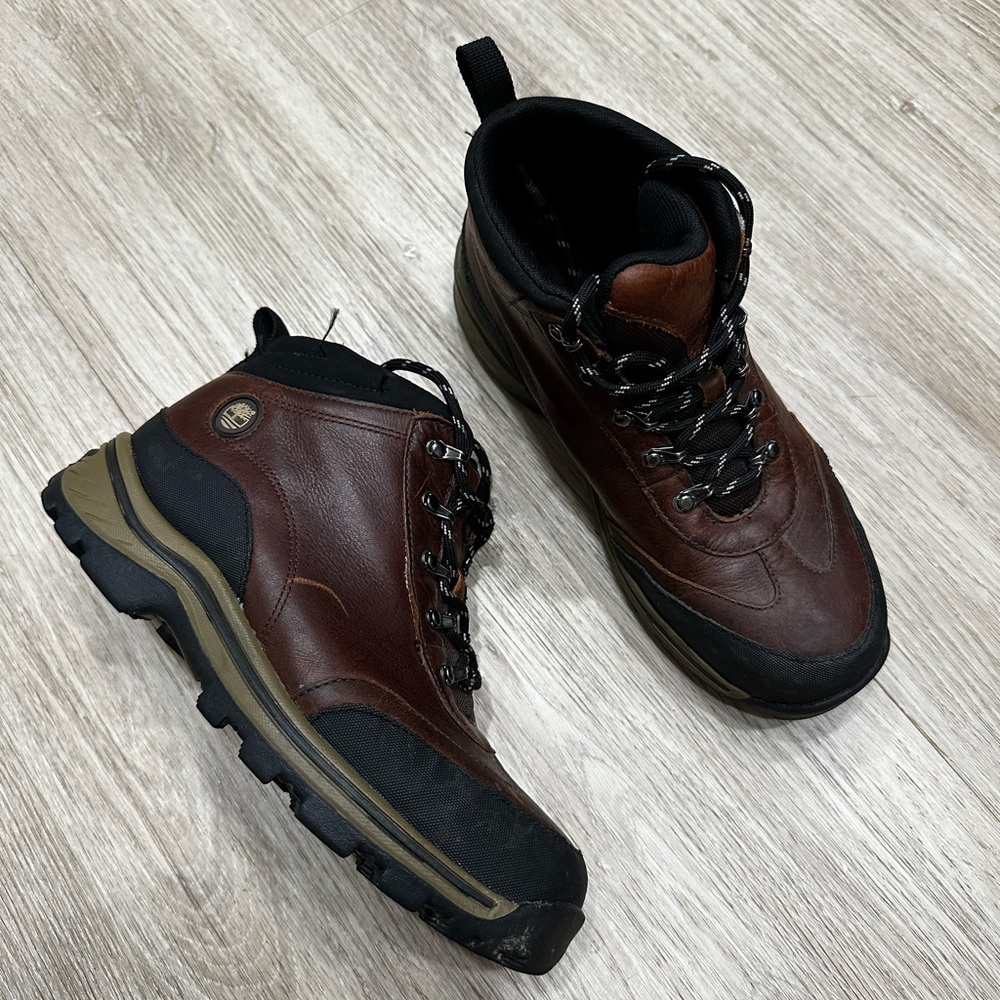 Timberland Boots Boy's Size 4,5 Brown Leather Waterproof Hiking Trail Boots